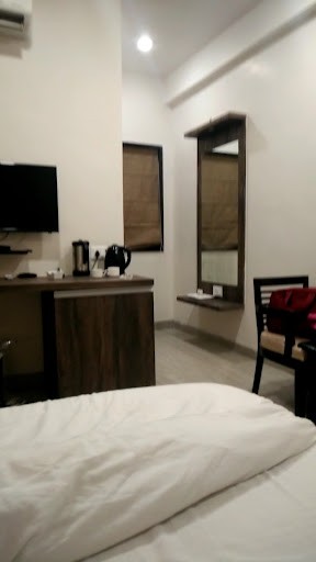 Hotel Kusum Valley and Restaurant
